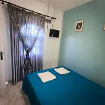 Vangel House Apartmán *