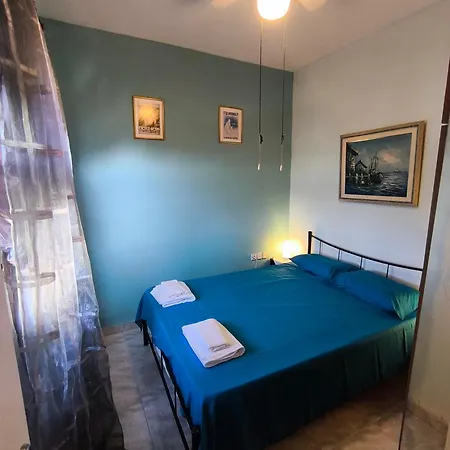 Appartement Vangel House *