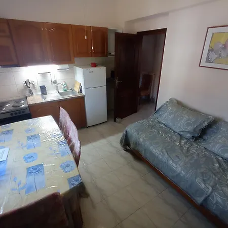 Vangel House Apartament *